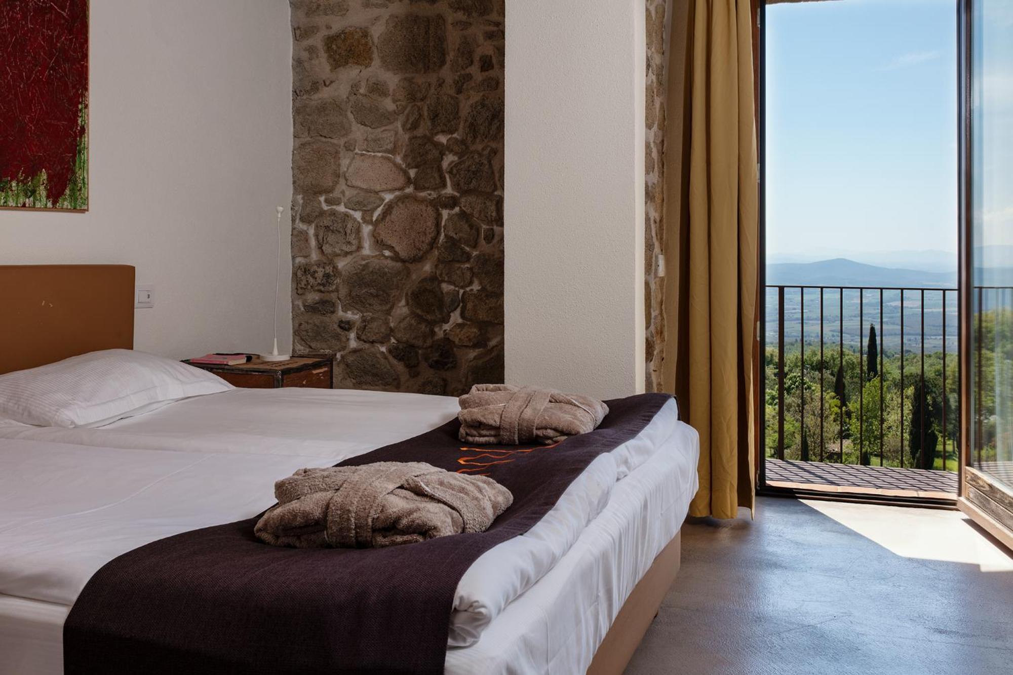 Valdonica Winery Fine Dine & Wine Hotel Sassofortino Exterior foto